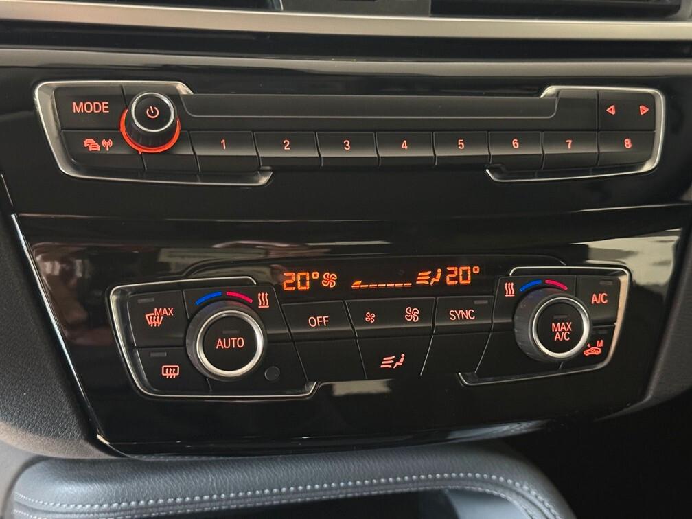 BMW X1 sdrive18d xLine auto Led Navi 18"