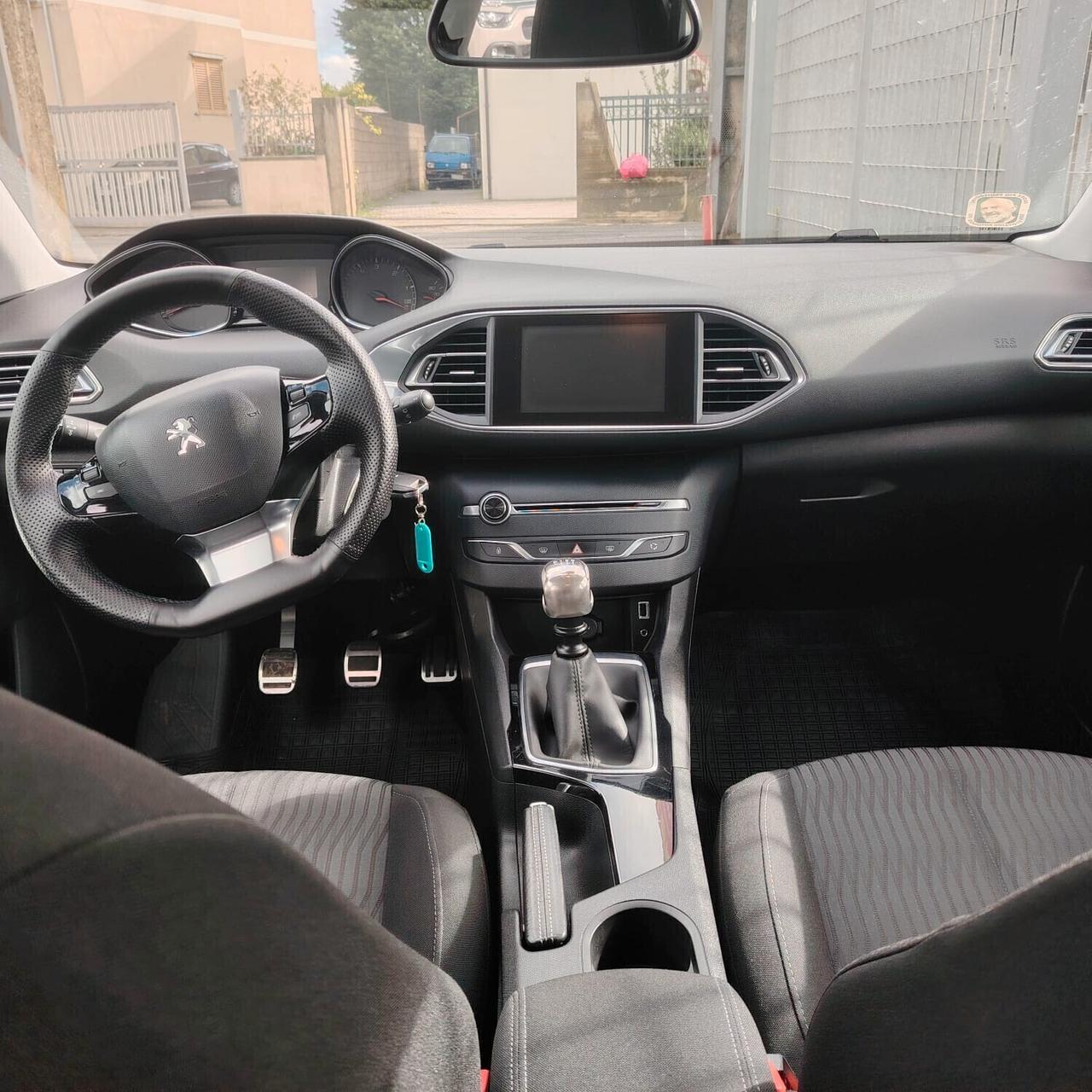 Peugeot 308 BlueHDi 120 S&S SW Allure