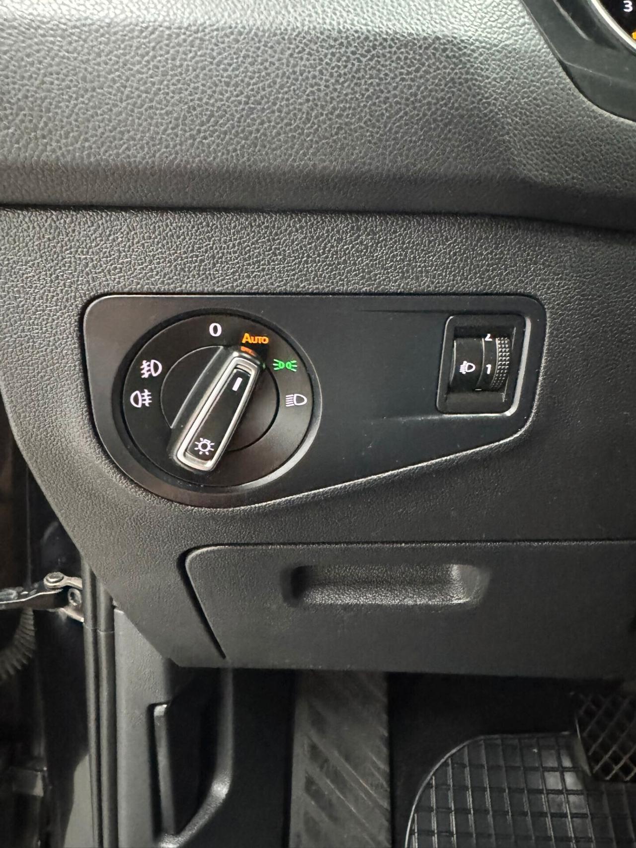 Volkswagen Tiguan 2.0 TDI SCR DSG 4MOTION Business BMT