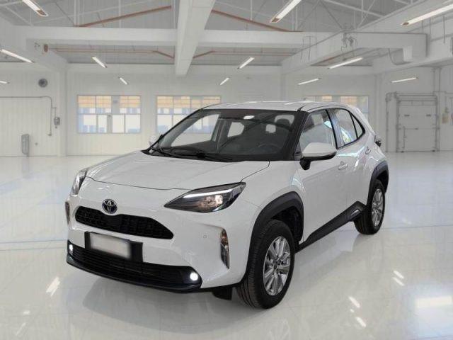 TOYOTA Yaris Cross 1.5 Hybrid 5p. E-CVT AWD-i Business