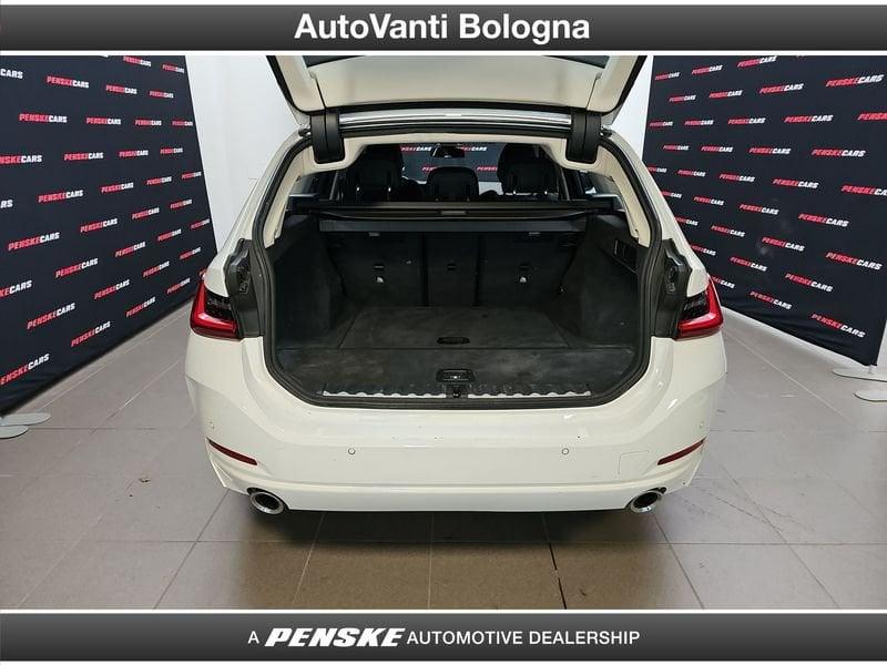 BMW Serie 3 320d Touring Xdrive mhev 48V auto