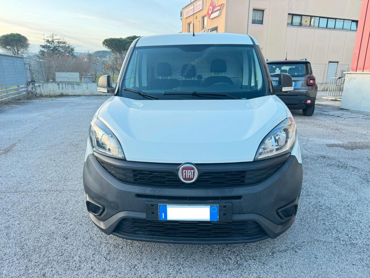 Fiat Doblo' cargo Maxi Autocarro 3 posti