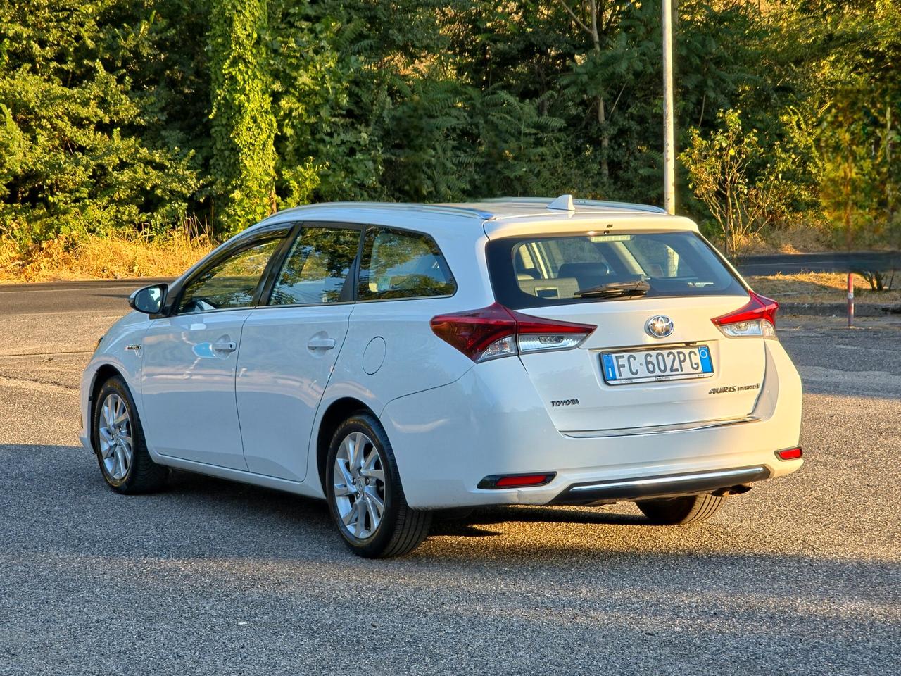 Toyota Auris Touring Sports 1.8 Hybrid Lounge 2016-E6 NEO Automatico