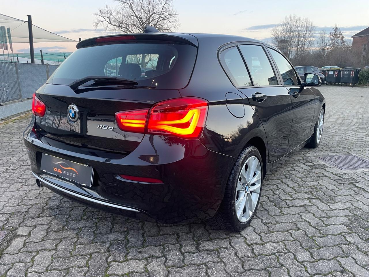 Bmw 118 118d 5p. Urban