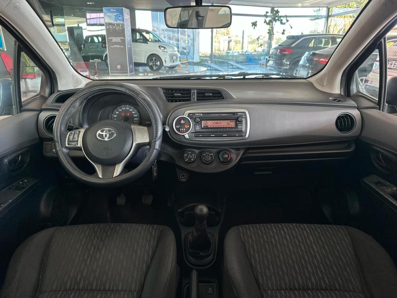 TOYOTA YARIS 1.0 LOUNGE