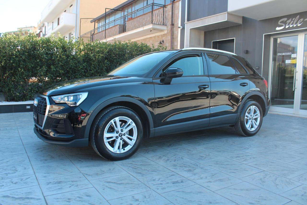 Audi Q3 35 TDI S tronic Business
