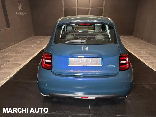 FIAT 500e 3+1 23,65 kWh - Pack Comfort