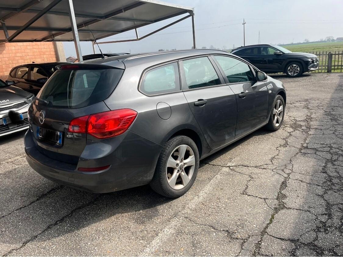 Opel Astra 1.7 CDTI 110CV Sports Tourer Cosmo Fleet
