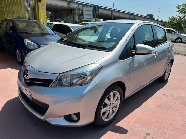 Toyota Yaris 1.0 5 porte Lounge