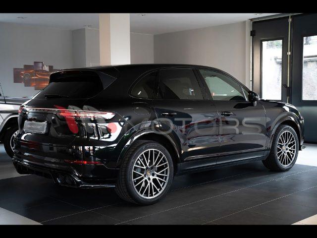 PORSCHE Cayenne 3.0 V6