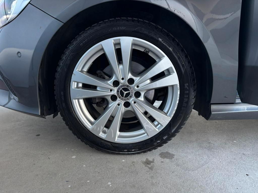 Mercedes-Benz A180 d Sport auto