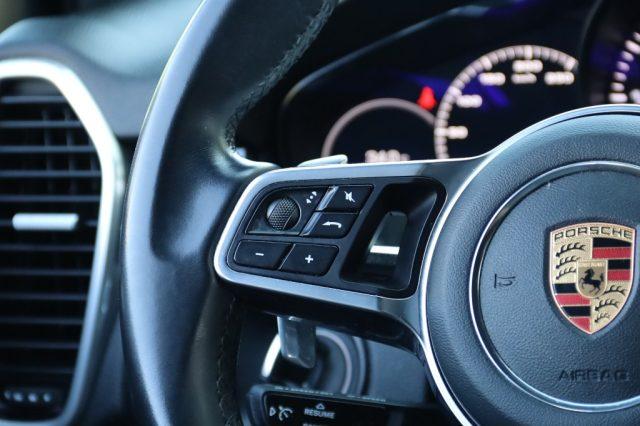 PORSCHE Cayenne 3.0 V6