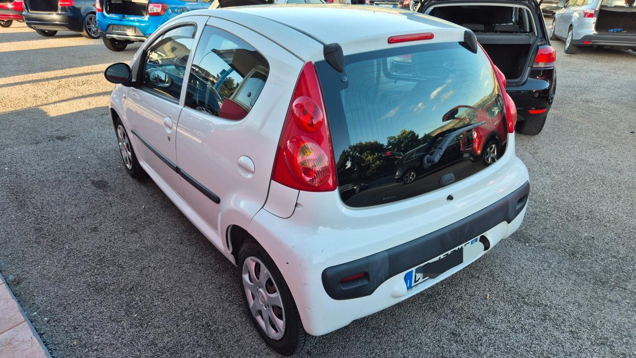 Peugeot 107 1.0 68CV 5p. Sweet Years 2Tronic