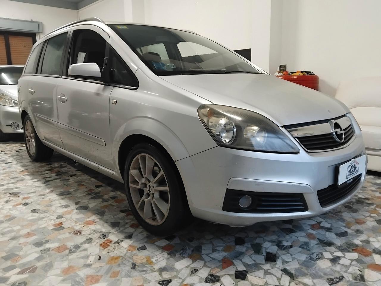 Opel Zafira 1.6 16V Twinport Cosmo