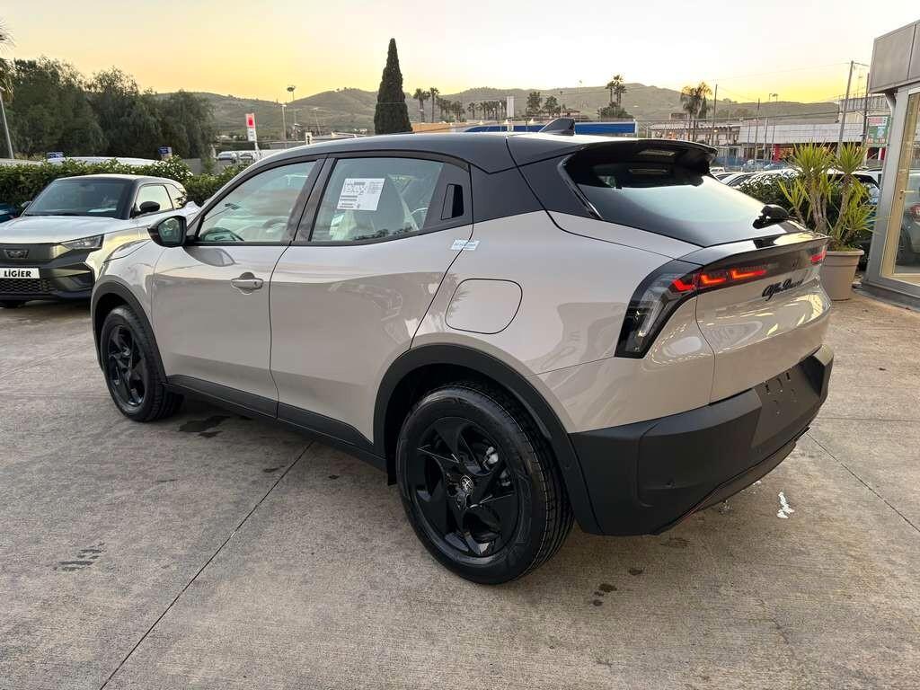Alfa Romeo Junior 1.2 136 CV Hybrid 2026 KM 0 IVA ESPOSTA Tua a solo 269 Euro al mese