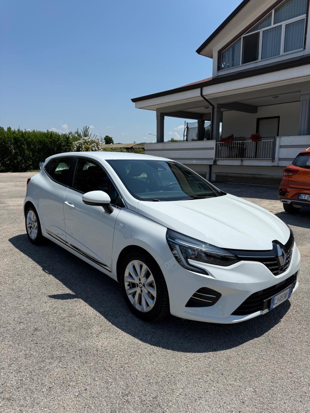 Renault Clio Full Hybrid E-Tech 140 CV 5 porte Intens
