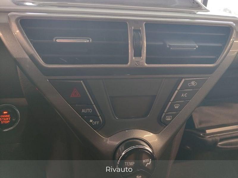 Toyota iQ iQ 1.0 Lounge (high) cvt