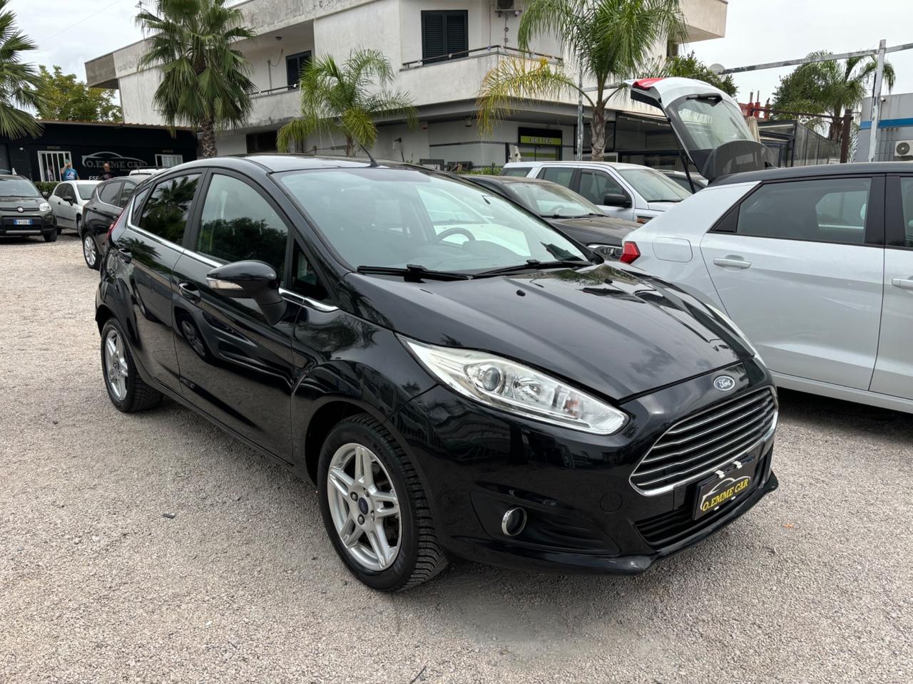 FORD FIESTA 1.4GPL MOTORE SOSTITUITO 70.000KM