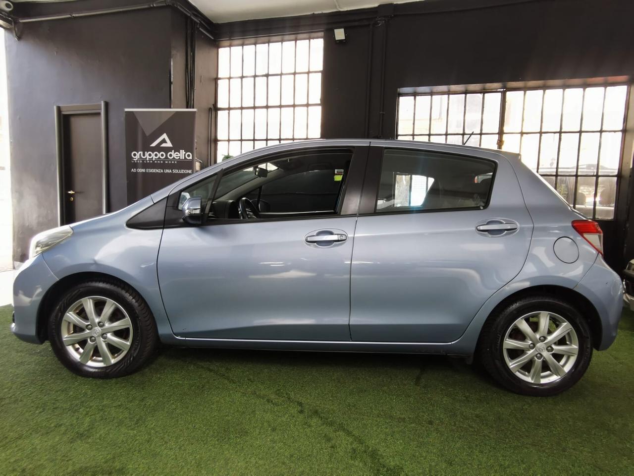 Toyota Yaris 1.0 5 porte Trend GANCIO TRAINO GARANZIA 12 MESI