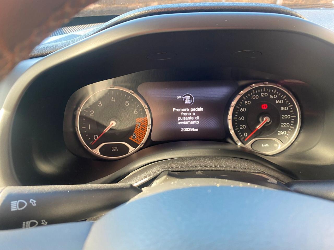 Jeep Renegade 1.3 T4 DDCT 150cv allestimento S total black