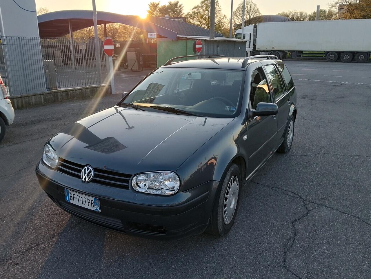 Volkswagen Golf station wagon 1.6 cc impianto GPL brc valido fino 2034 30.000 km