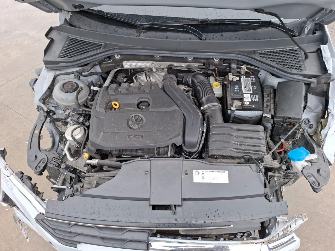 Volkswagen T-Roc 1.5 TSI - SINISTRATO