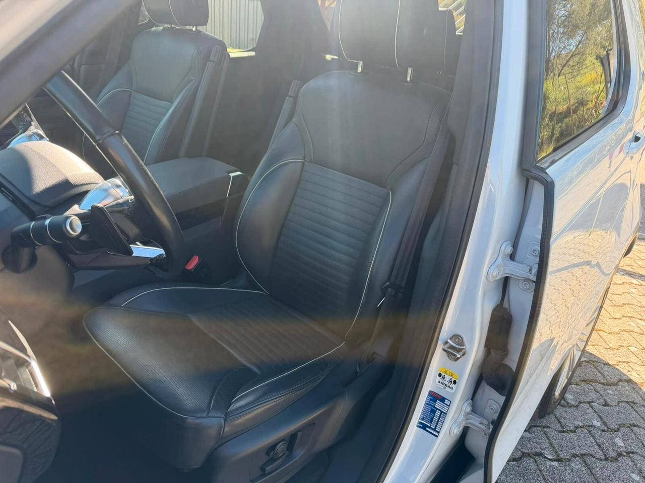 Land Rover Discovery 2.0 SD4 240 CV HSE Luxury -TETTO PANORAMICO-7POSTI