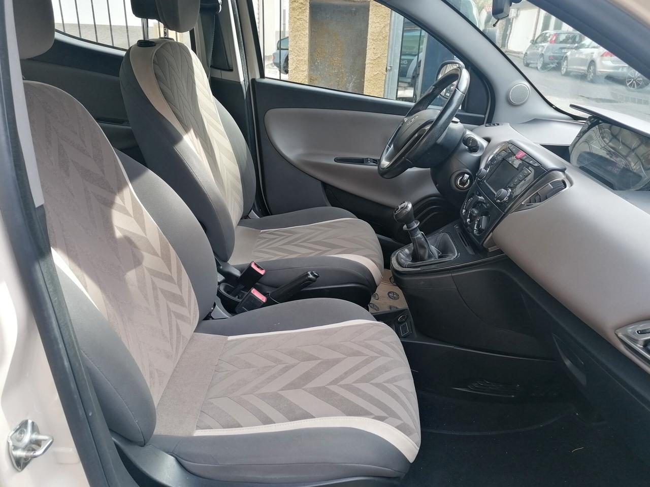 Lancia Ypsilon 1.2 69 CV 5 porte GPL Ecochic Gold