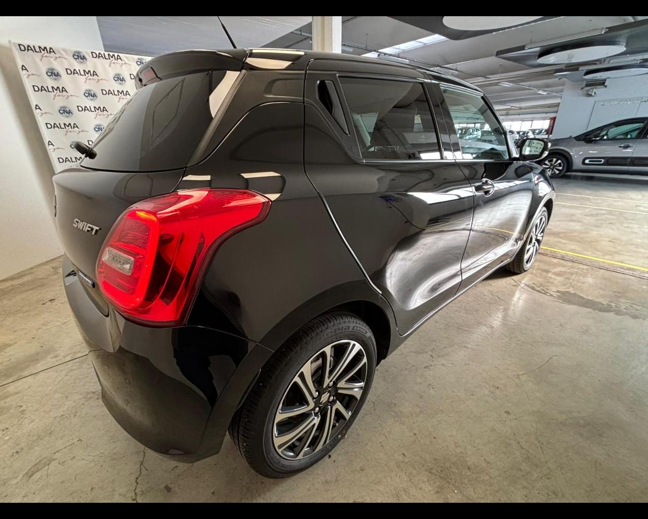 SUZUKI Swift VI - Swift 1.2h Top 2wd cvt