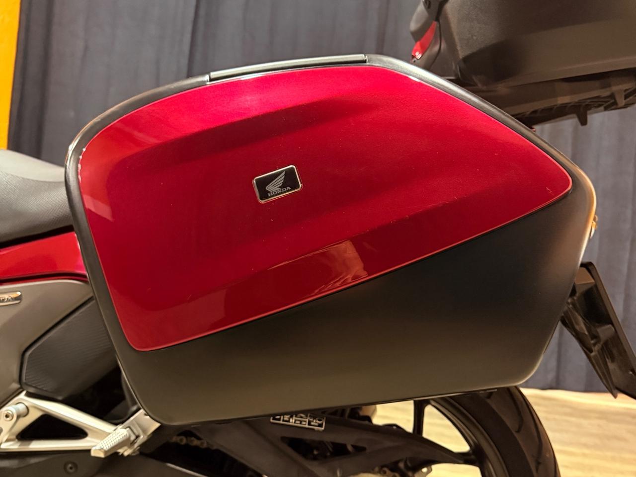 STRAORDINARIA HONDA INTEGRA 750 CON SOLI 36.470 KM COME NUOVA