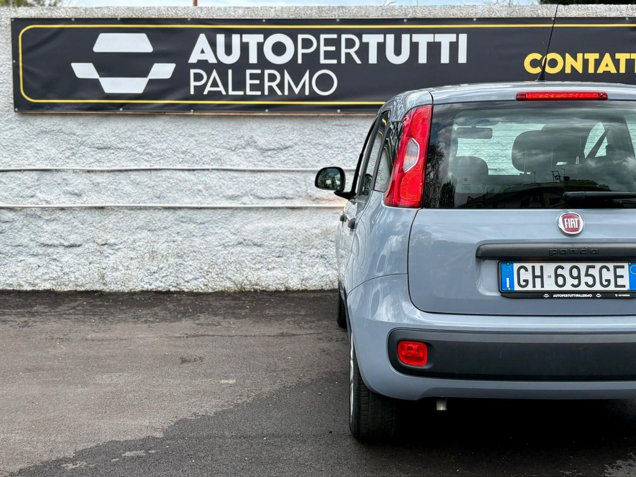 99.000 KM Fiat Panda 1.0 FireFly S&S Hybrid