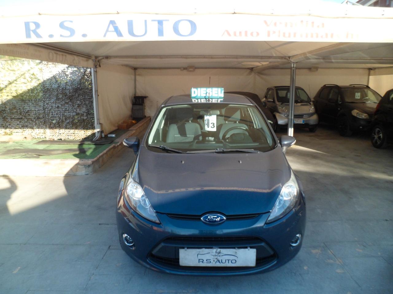 Ford Fiesta 1.4 TDCi 70CV 5 porte full 12