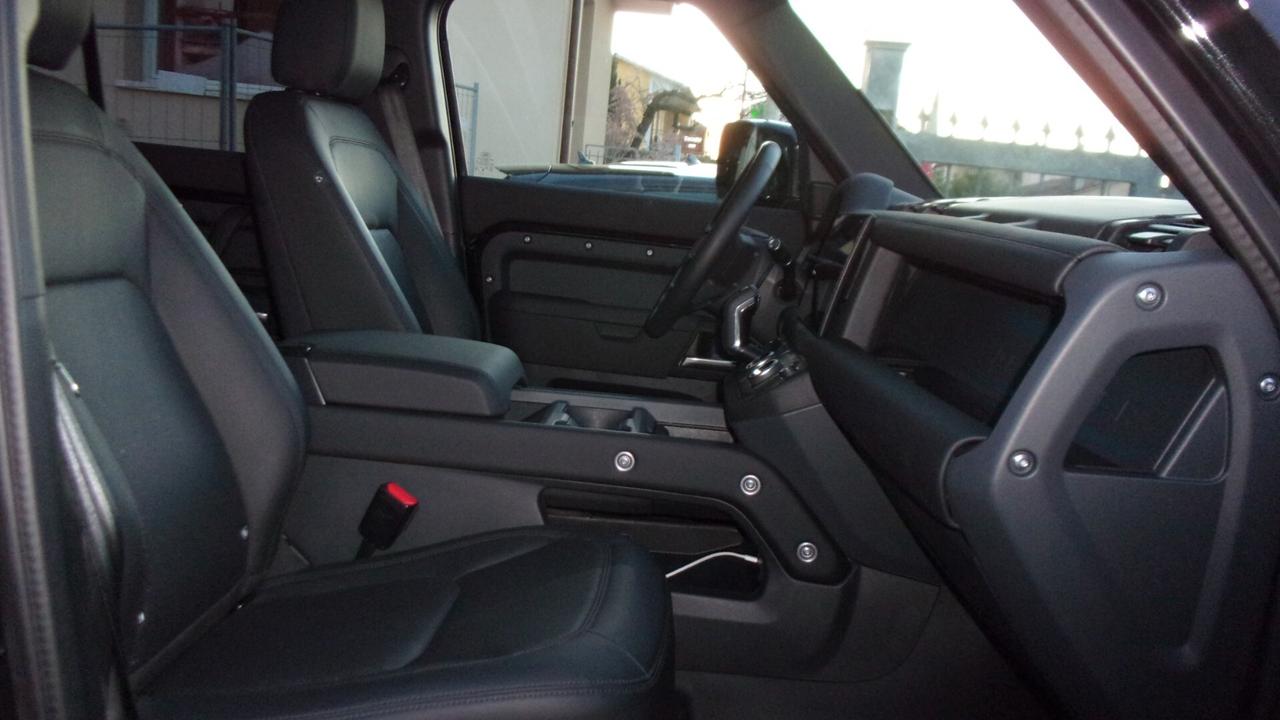 Land Rover Defender 110 3.0D I6 250 CV AWD Auto X-Dynamic SE