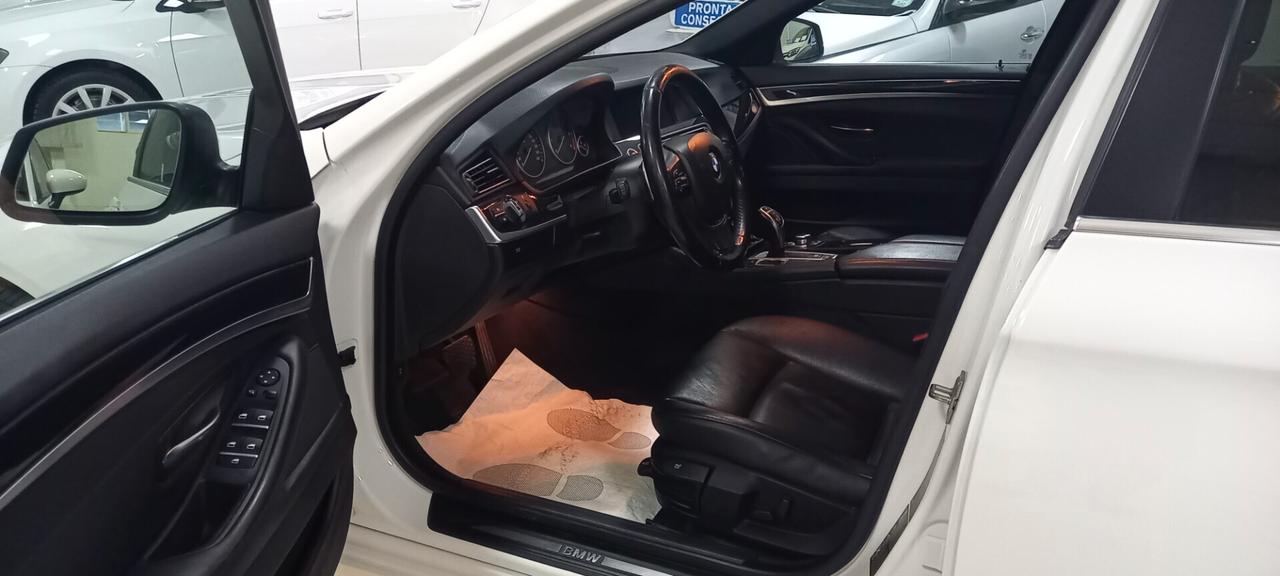 BMW XDRIVE cc. 1.995 FUTURA 218 CV. TRAZIONE INTEGRALE 5 Porte 5 Posti Cambio Automatico 7 Marce Paddle al Volante.