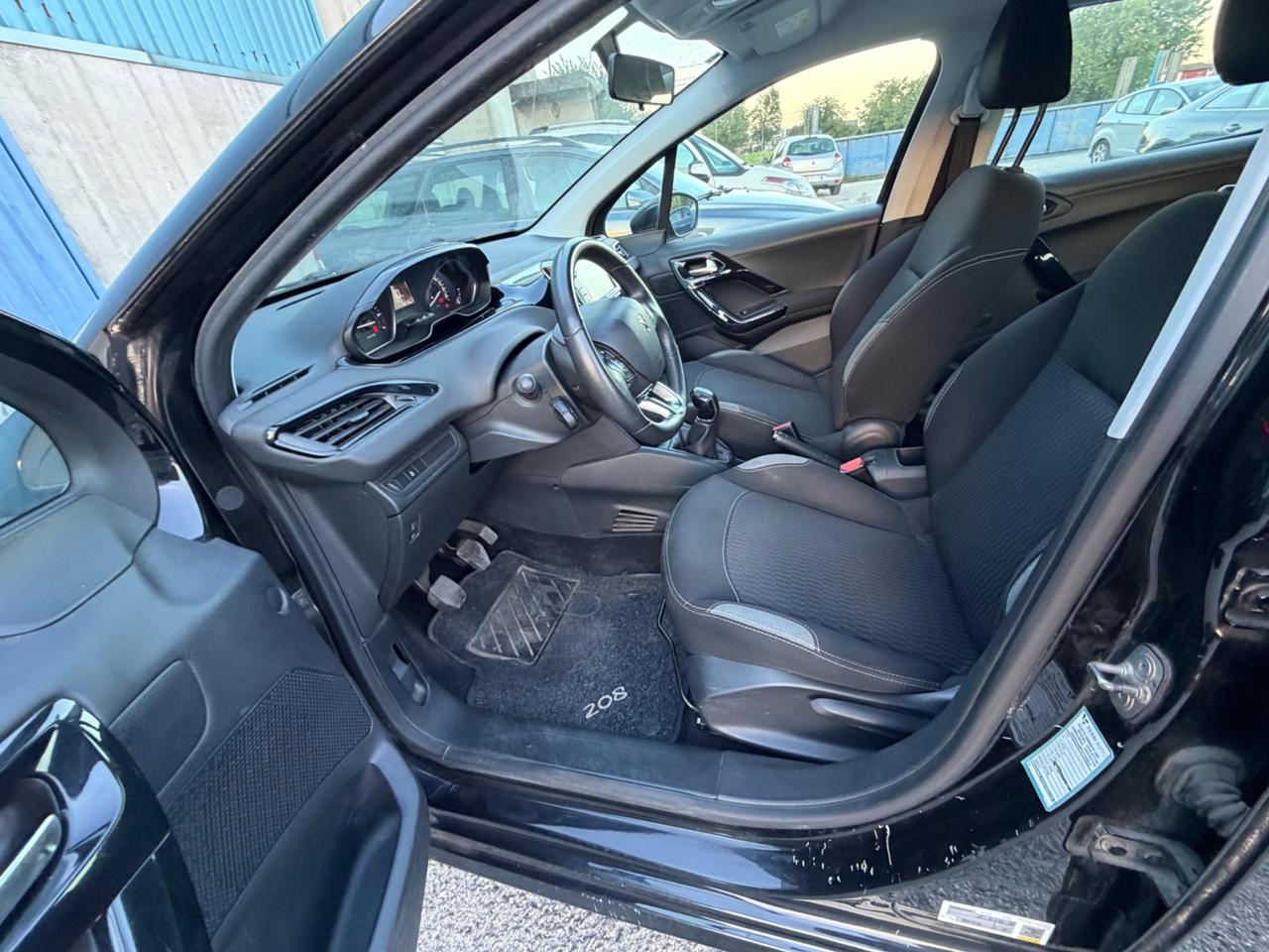 Peugeot 208 PureTech 82 5 porte Access