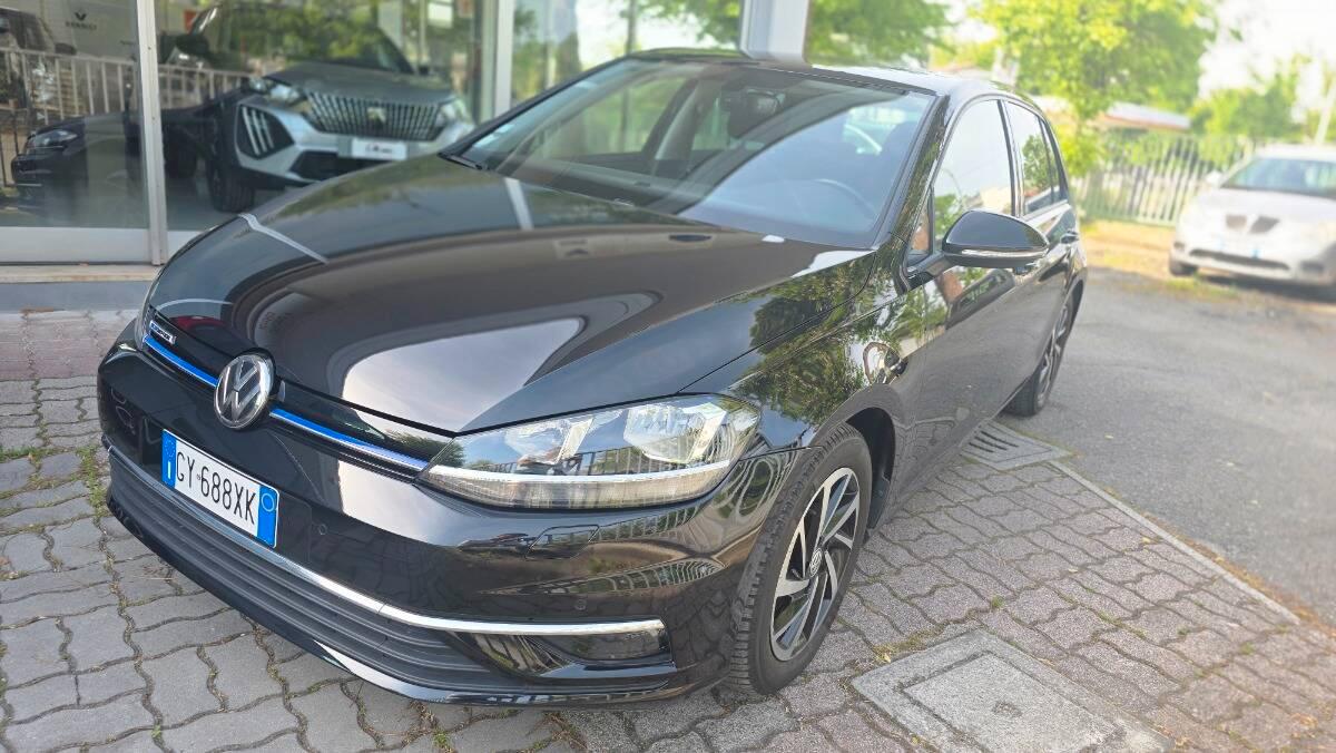 Volkswagen Golf 1.5 tsi Business 130cv dsg