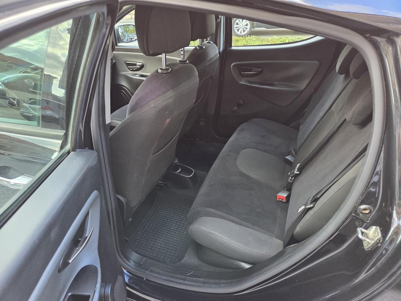 LANCIA YPSILON 1.2BENZINA/GPL 69CV OK NEOPATE-2013