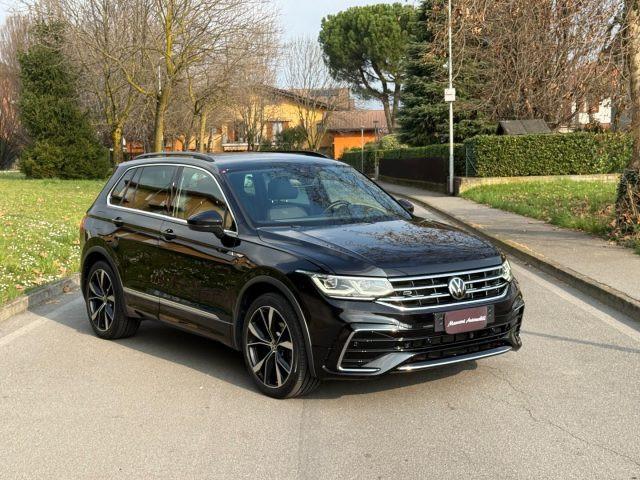 VOLKSWAGEN Tiguan 2.0 TDI 150 CV SCR DSG R-Line UNICO PROPRIETARIO