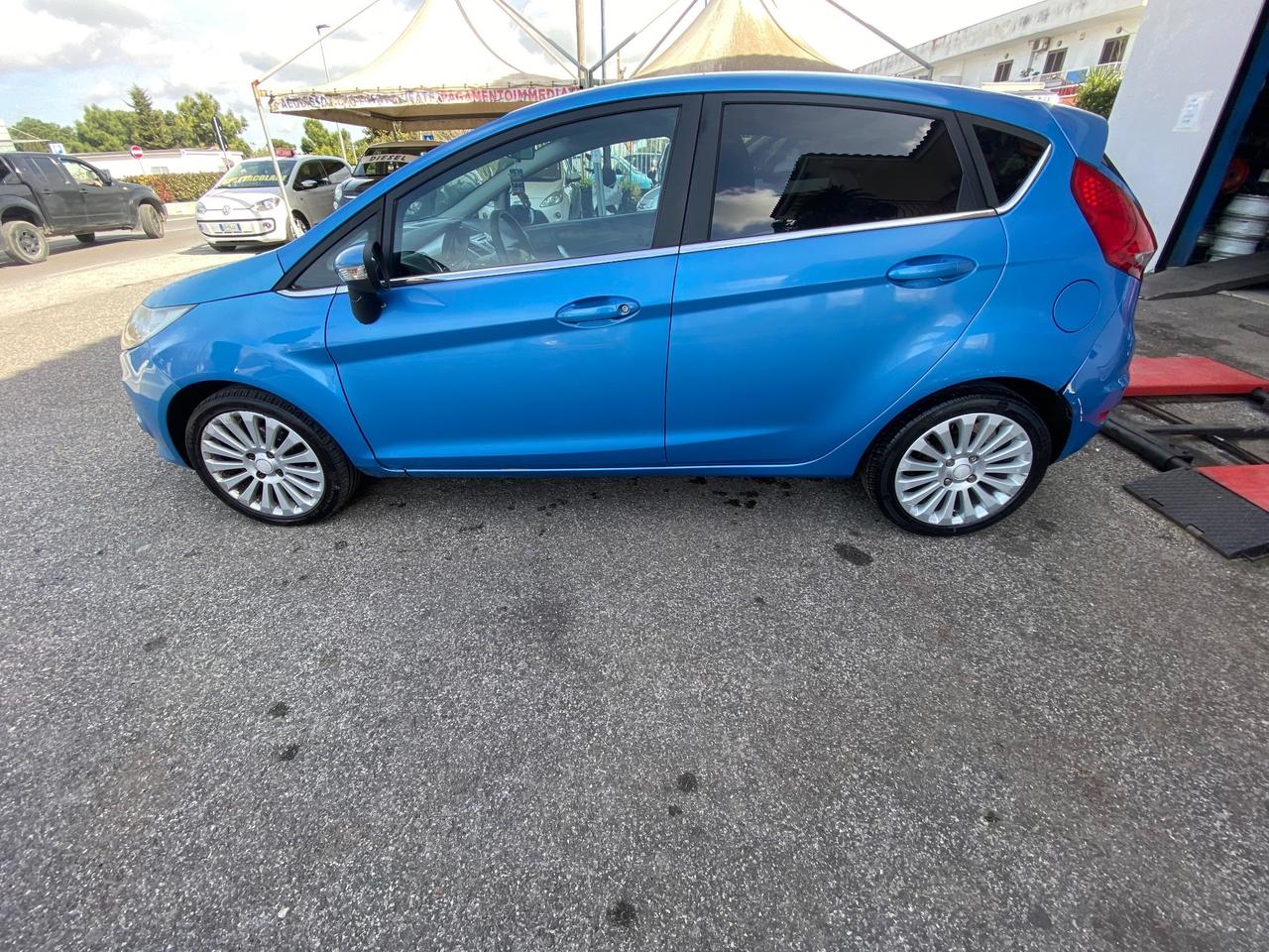 Ford Fiesta 1.6 TDCi 90CV 5 porte DPF Titanium