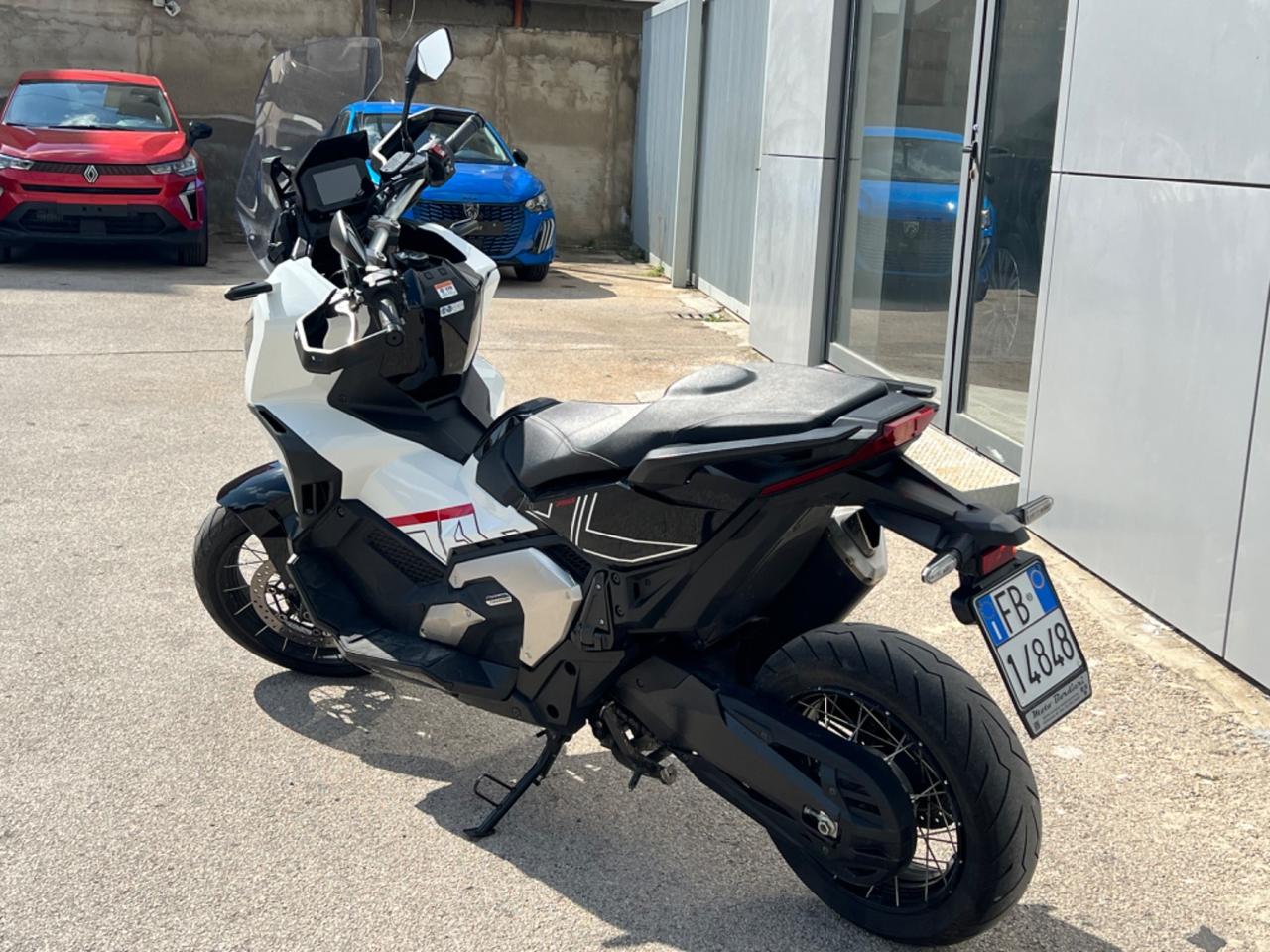 Honda X-ADV 750 - APPENA TAGLIANDATA