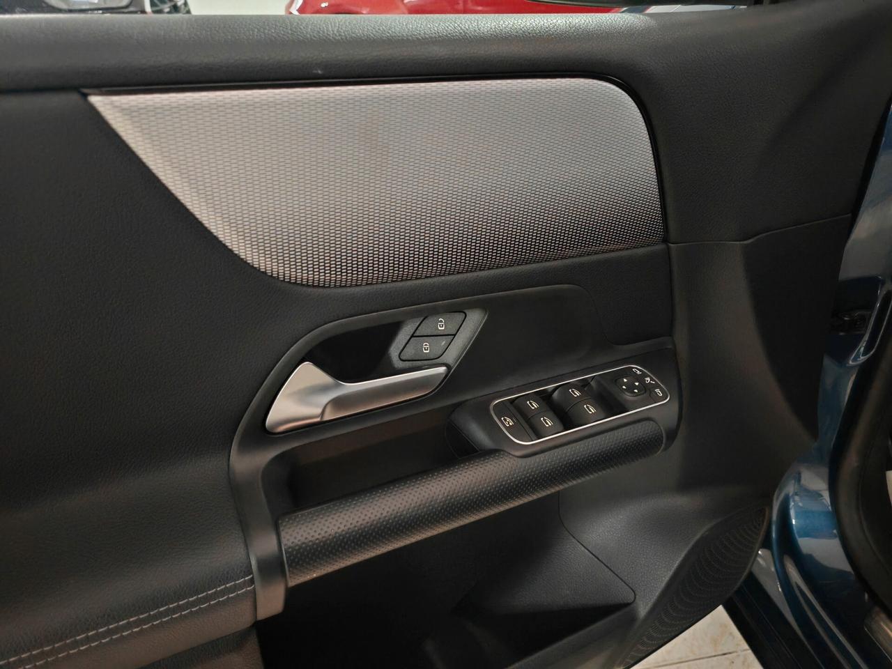 Mercedes-benz B 180d 2.0 navig cam led 2022