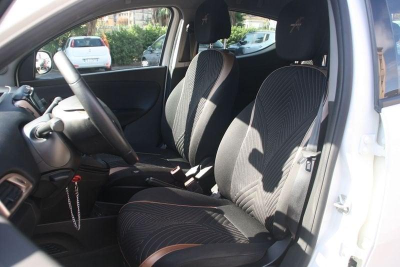 Lancia Ypsilon 1.0 FireFly 70cv Hybrid ALBERTA FERRETTI