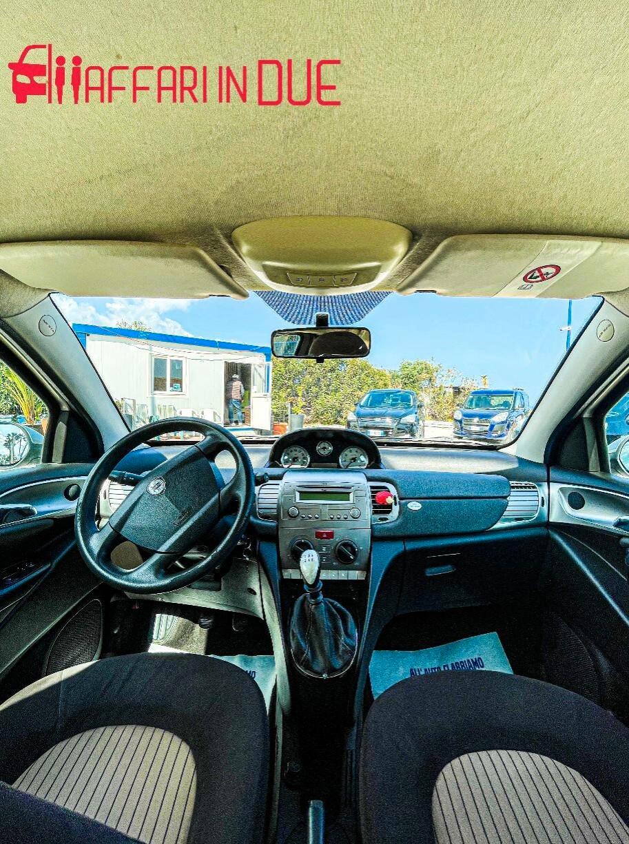 Lancia Ypsilon 1.2 Oro Giallo