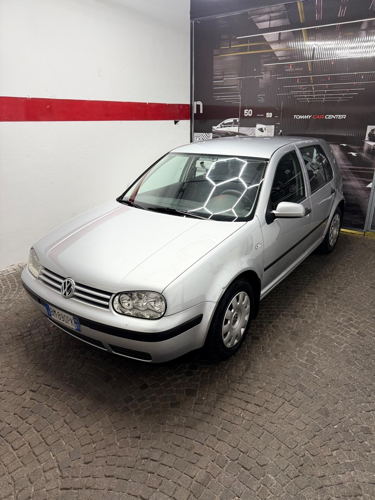Volkswagen Golf 1.6 16V cat 5 porte Highline