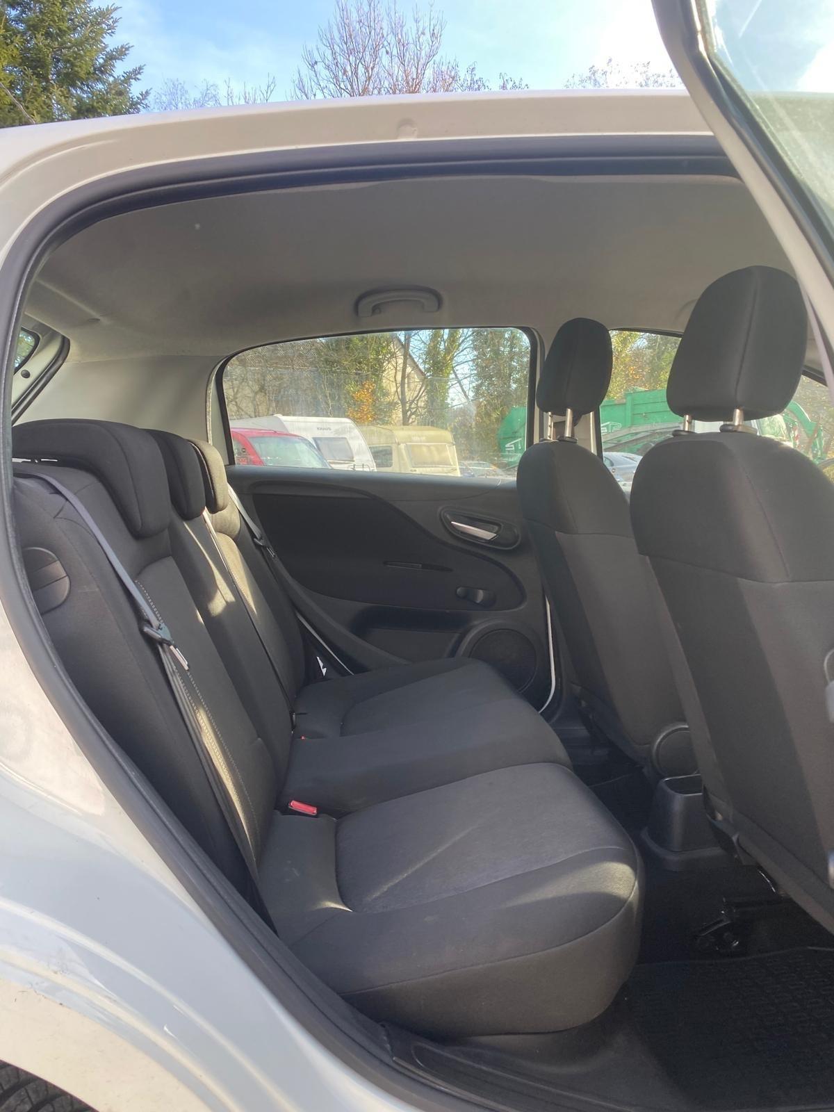 Fiat Punto 1.3 MJT II S&S 85 CV 5 porte ECO Lounge