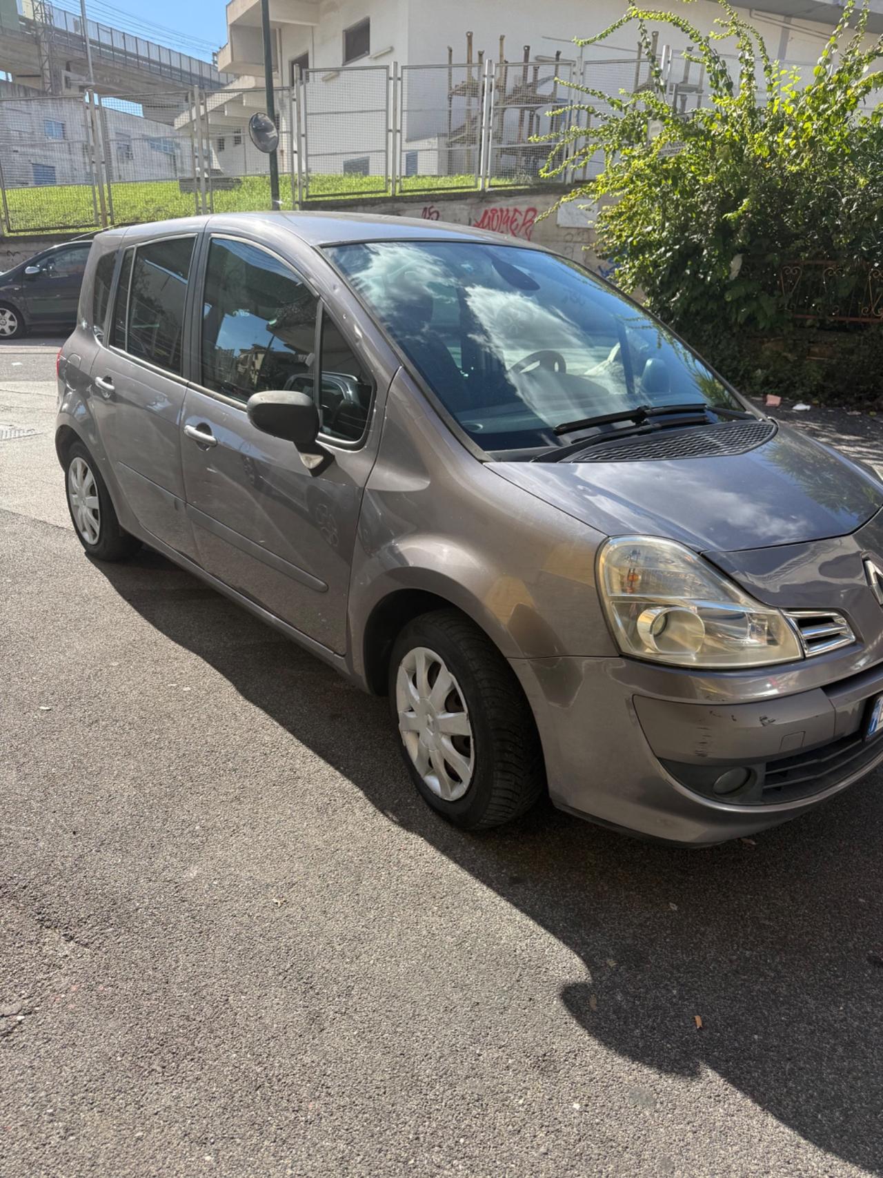 Renault Modus Grand 1.6 16V AUTOMATICA