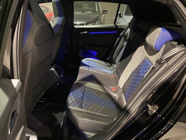 VOLKSWAGEN Golf R DSG 4Motion Akrapovic