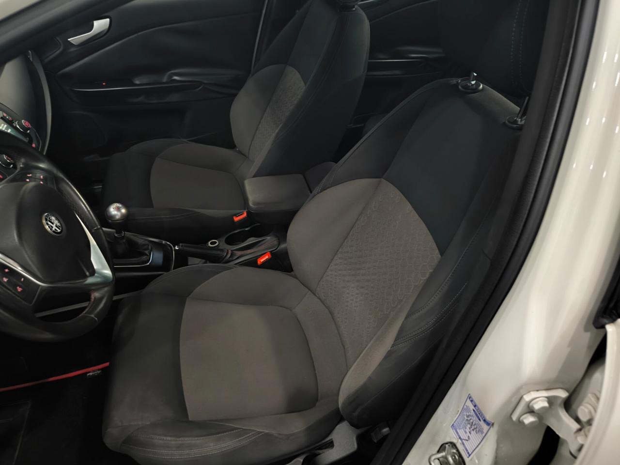 Alfa Romeo Giulietta 1.6 JTDm-2 105 CV Distinctive