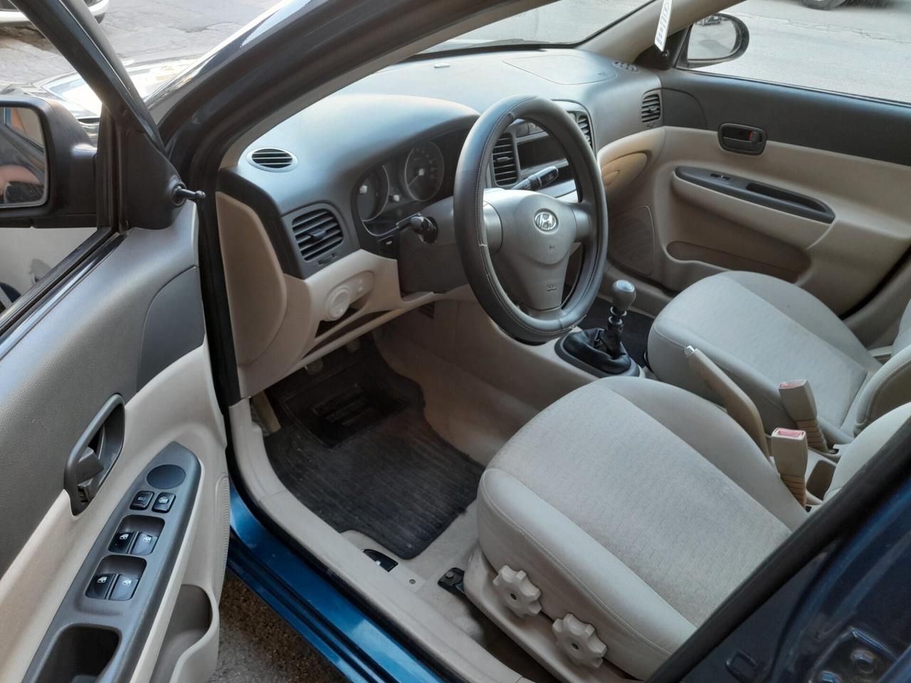 Hyundai Accent 1.4 4p. Style