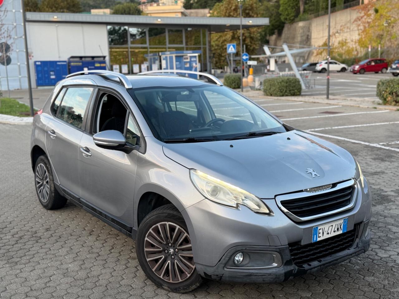 Peugeot 2008 1.2 benzina 82cv - 2014 km 120.000